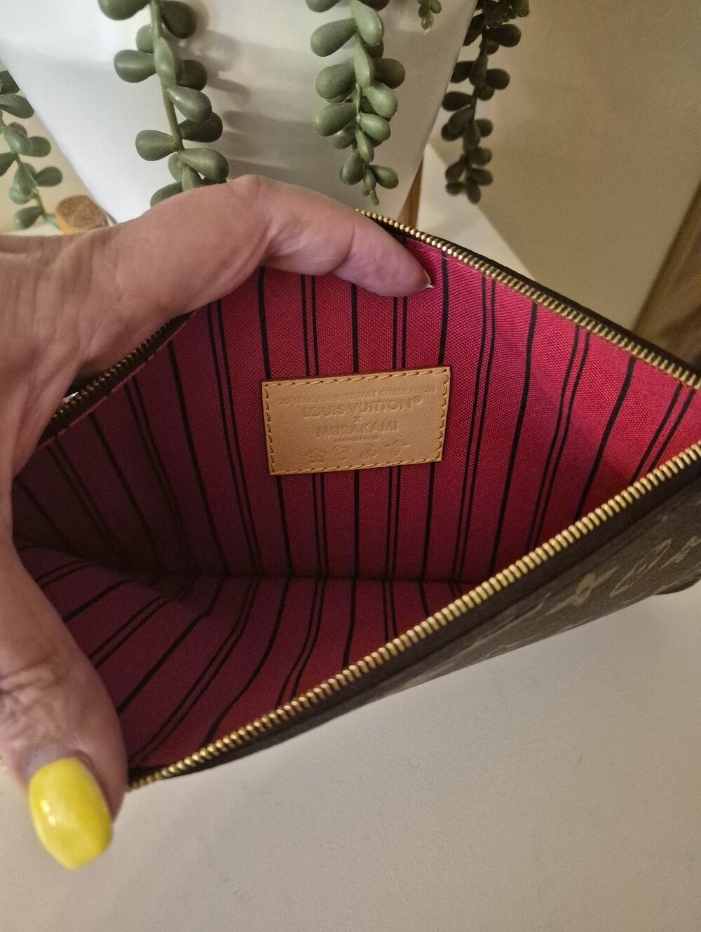 Louis Vuitton Pouchette - Picture 7 of 8